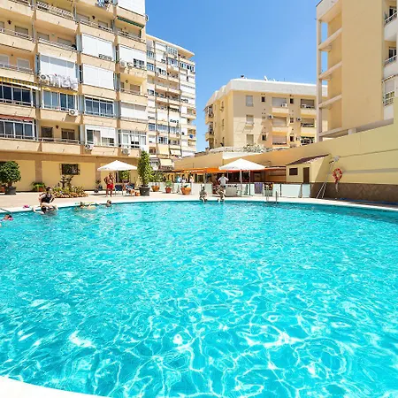 Ver4 - Centro A 100 Metros - Playa A 600 Metros - Wifi - Piscinas - Fire Stick Amazon * Torremolinos